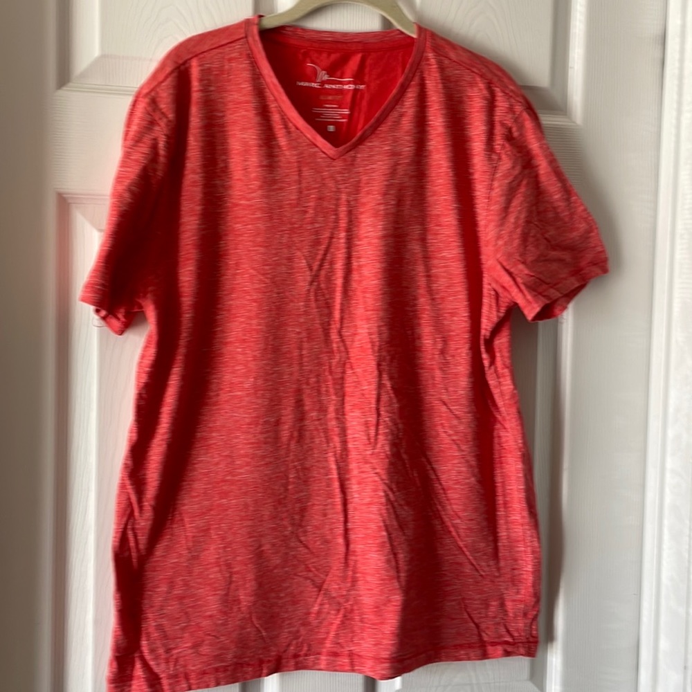 MARC ANTHONY VEE VECK TEE